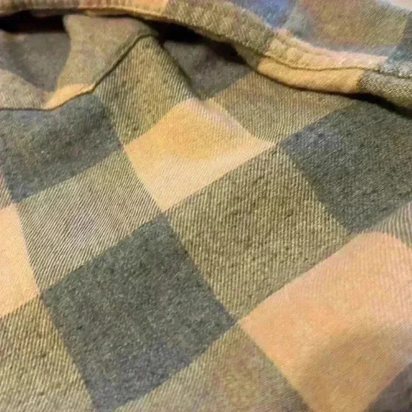 Wilfred Free Aritzia Grey &  Tan Plaid Button Up Shirt Size XXS - Picture 3 of 3